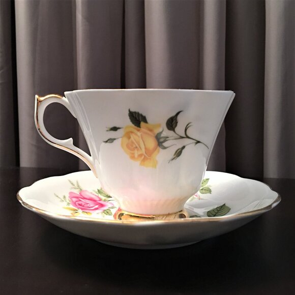 Queen Anne Cup and Saucer - Picture 5 of 10